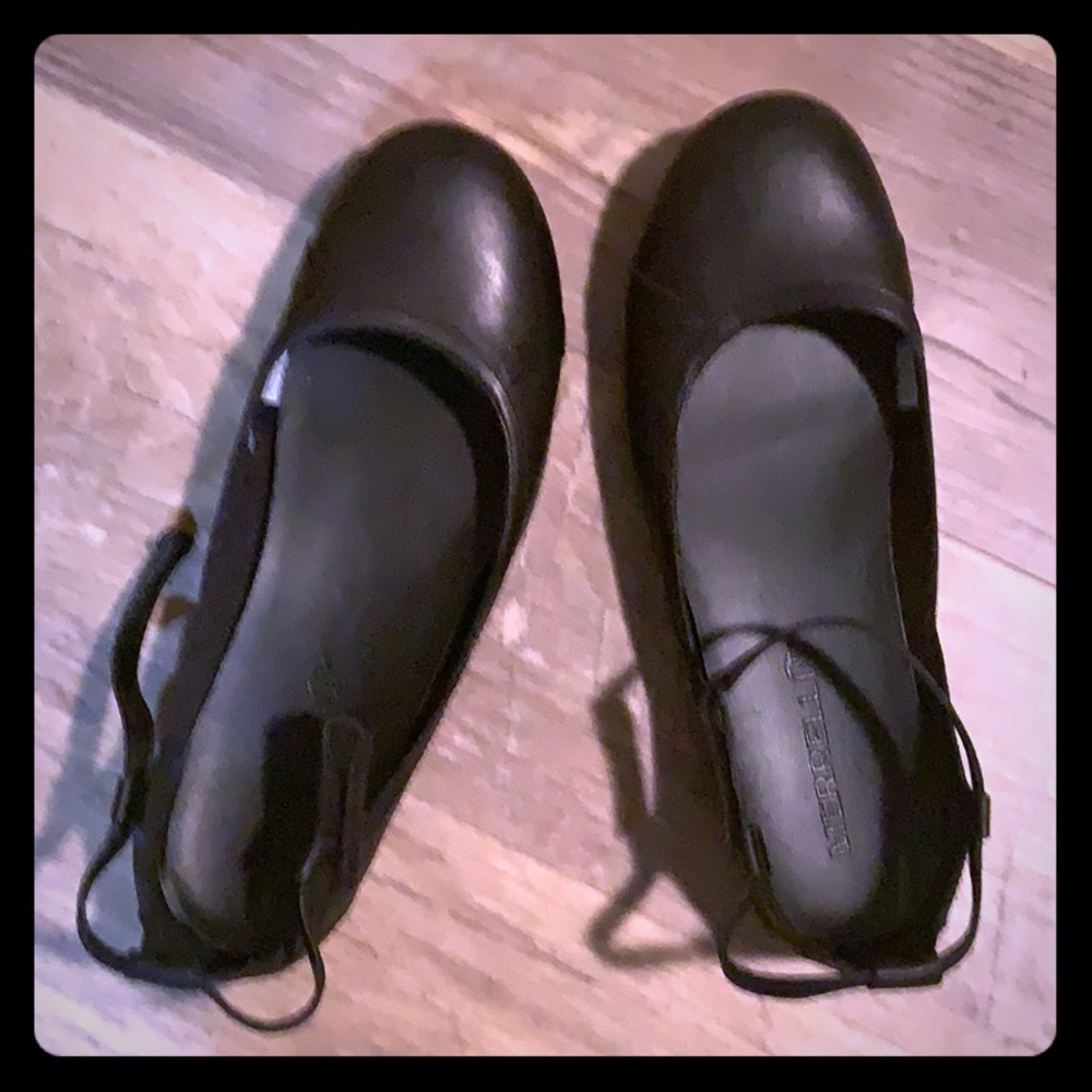 Brand new, Merrell flats. Never worn. No box.